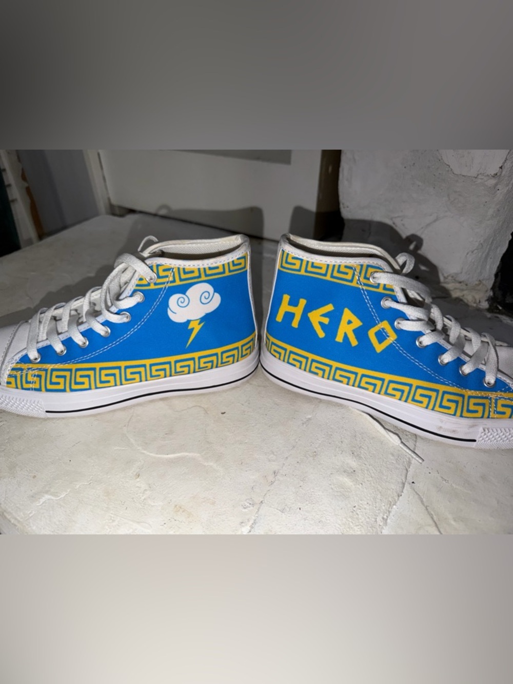 Hercules women’s 6 excellent condition shoes